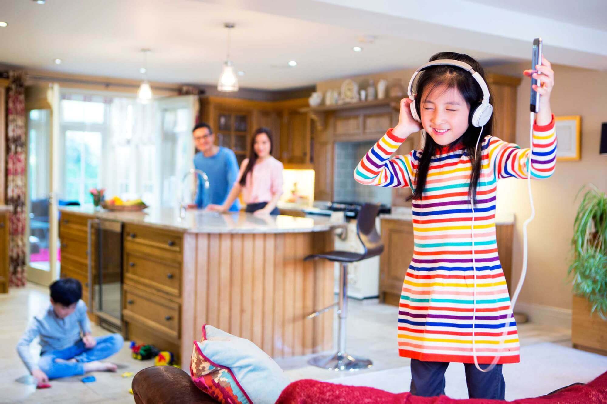 Beat the heat! Cheap Indoor Activities to Keep Their Brains Busy