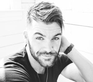 Country music artist Dylan Scott plays FREE concert at iPlay America!