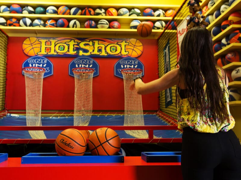 Super Shot Basketball 2018 Models by Bay Tek Games (IAAPA 2017) 